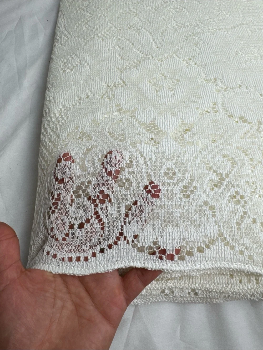 New Quaker Lace Blue Ribbon Collection Oblong Tablecloth American Beauty 70x126